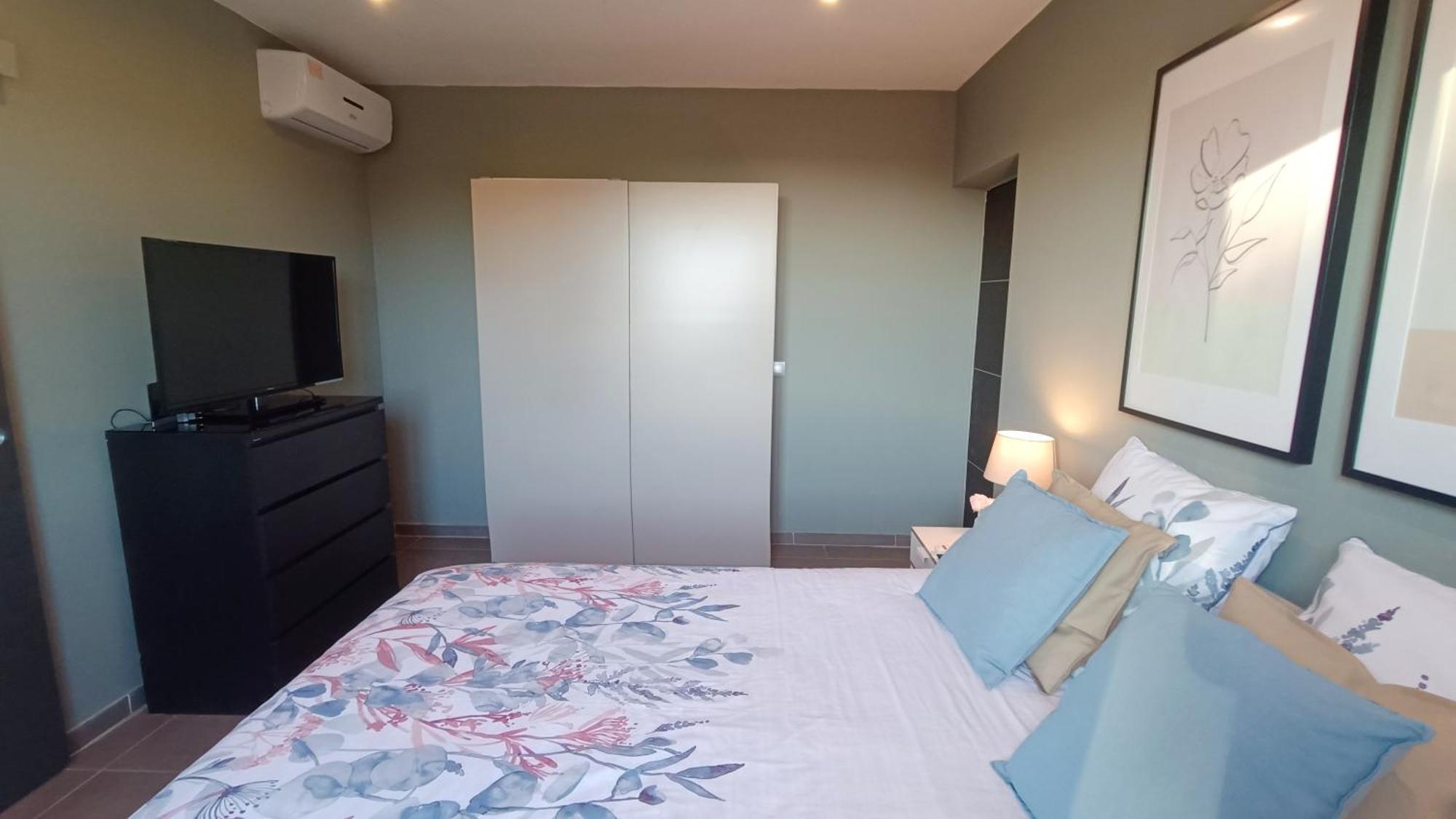 Appartement Pinede Man Yelle Санари-сюр-Мер Экстерьер фото