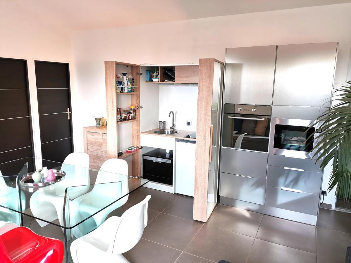 Appartement Pinede Man Yelle Санари-сюр-Мер Экстерьер фото